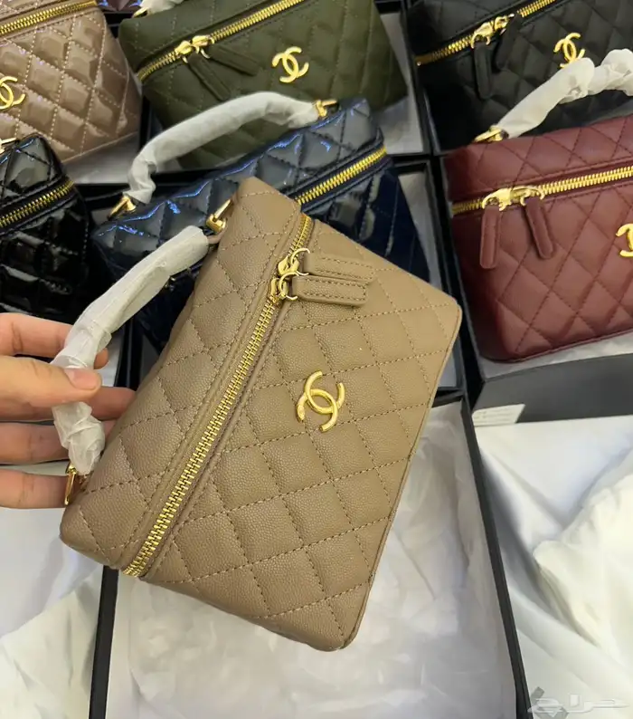 شنط لويسفيتون مكياج ماستر 18