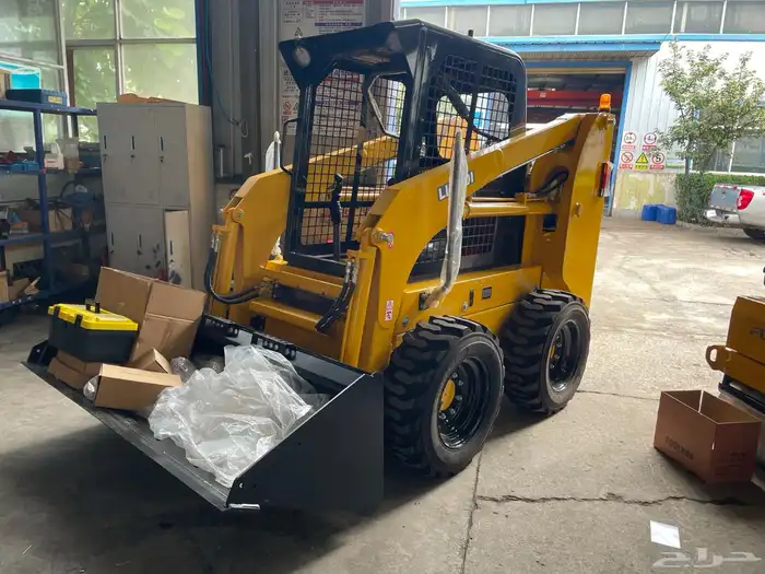 Skid Steer Loader (700kg) 12