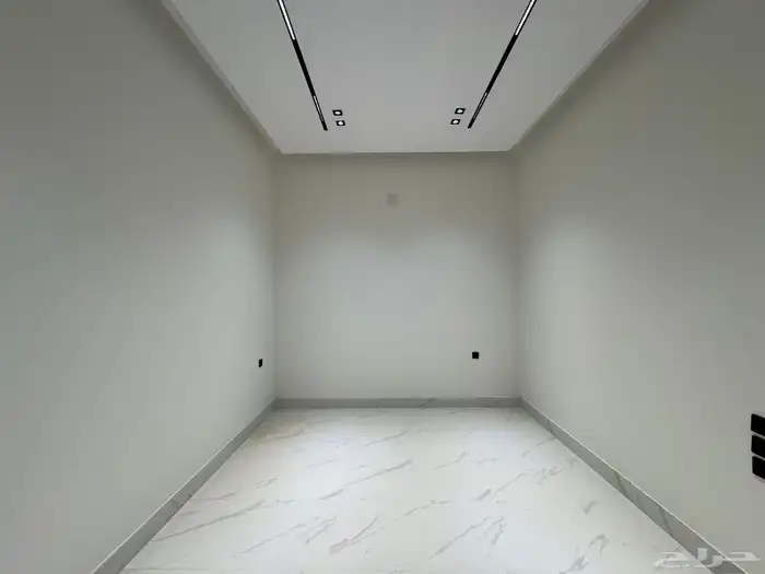 للبيع فيلا حي النرجس 4
