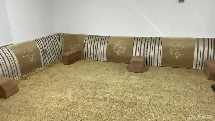 سرير نفرين ومساند ظهر مجلسين 2