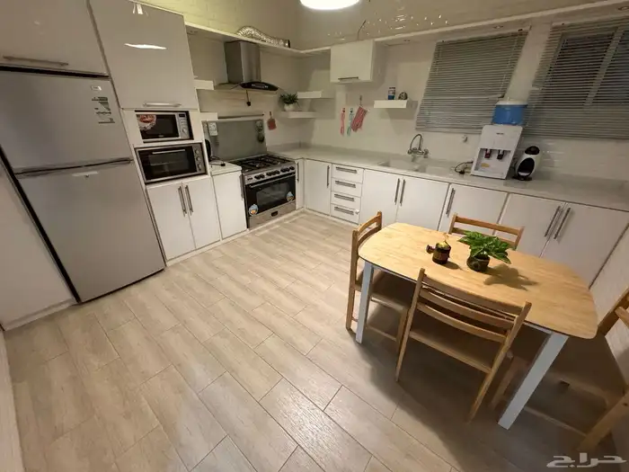 شقة مفروشة 3 غرف وصالة جوار ممشى الهجرة 10