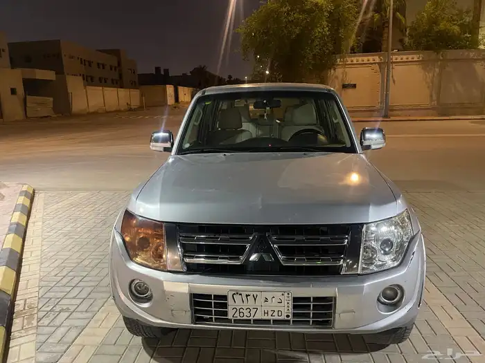 pajero full option 2012 original paint 1