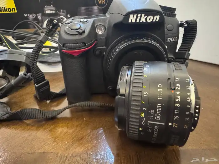 كاميرا نيكون Nicon D7000 بحالة ممتازة للبيع 8