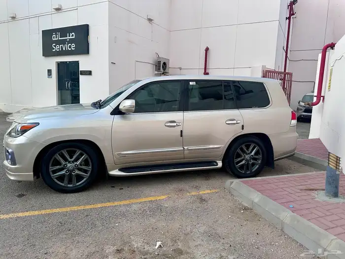 جيب لكزس 2014 2