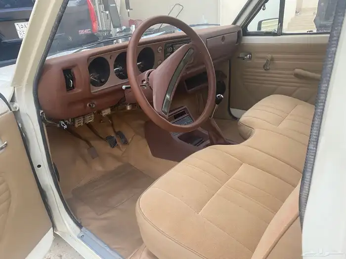ددسن 79 كلاسك للإيجار للعرض 6