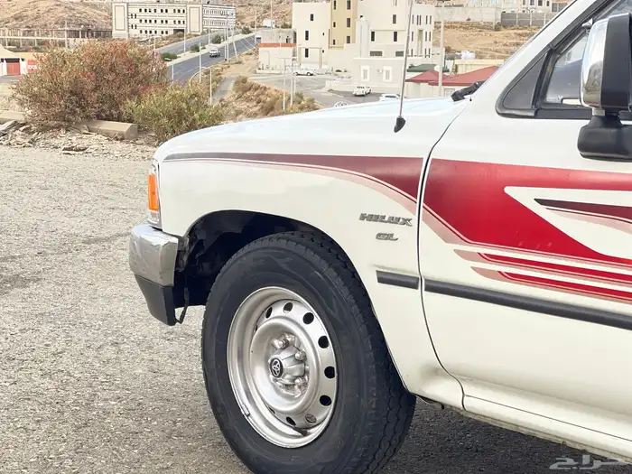 هايلوكس GL موديل 1992 قمة في النظافة. 10