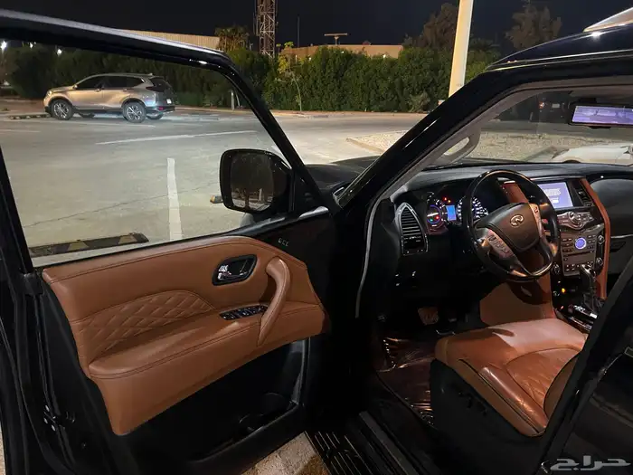 INFINITI QX80 Expat Owned 2020 model for sale 4