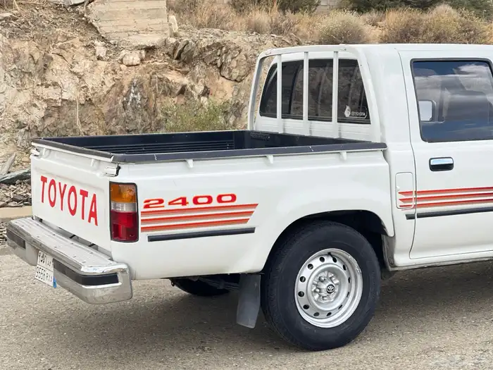 هايلوكس GL موديل 1992 قمة في النظافة. 4