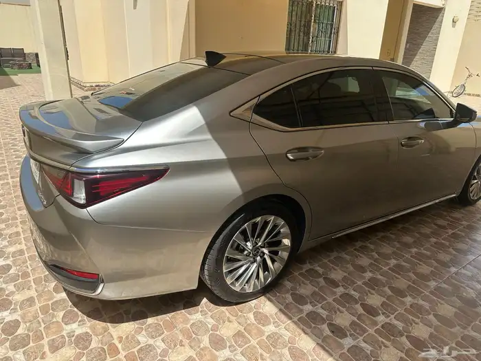 لكزس ES 250 BD 24