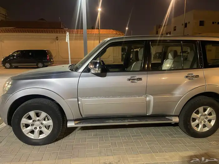 pajero full option 2012 original paint 2