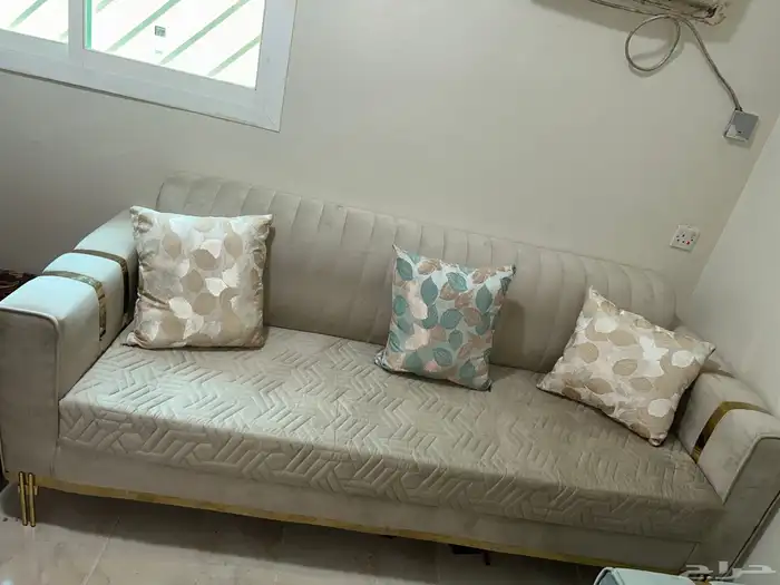 كنبة جديدة من المعرض تكفى اربع افراد 1