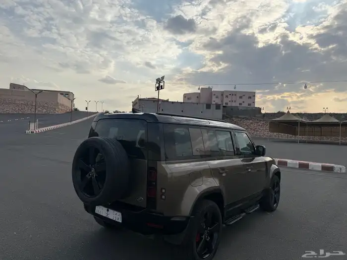 لاند روفر ديفندر 2020 فل كامل وعلا ضمان الناغي 110 HSE V6 9