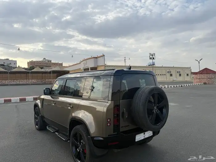 لاند روفر ديفندر 2020 فل كامل وعلا ضمان الناغي 110 HSE V6 11