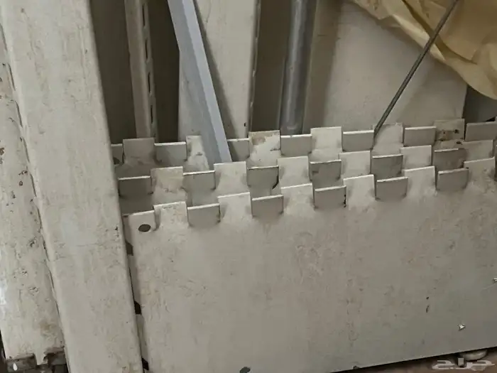 حديد للبيع وهي رفوف صالحه للاستخدام 2