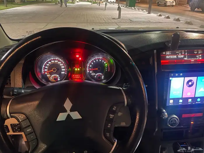 pajero full option 2012 original paint 6