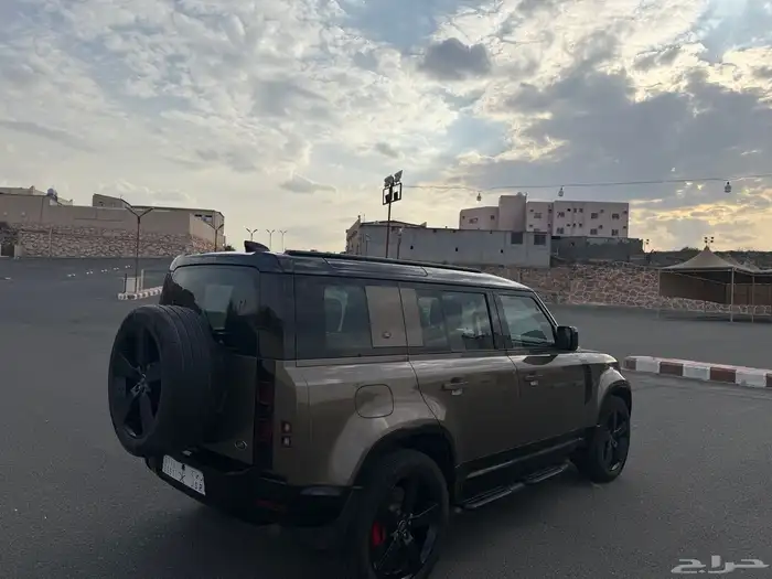 لاند روفر ديفندر 2020 فل كامل وعلا ضمان الناغي 110 HSE V6 7