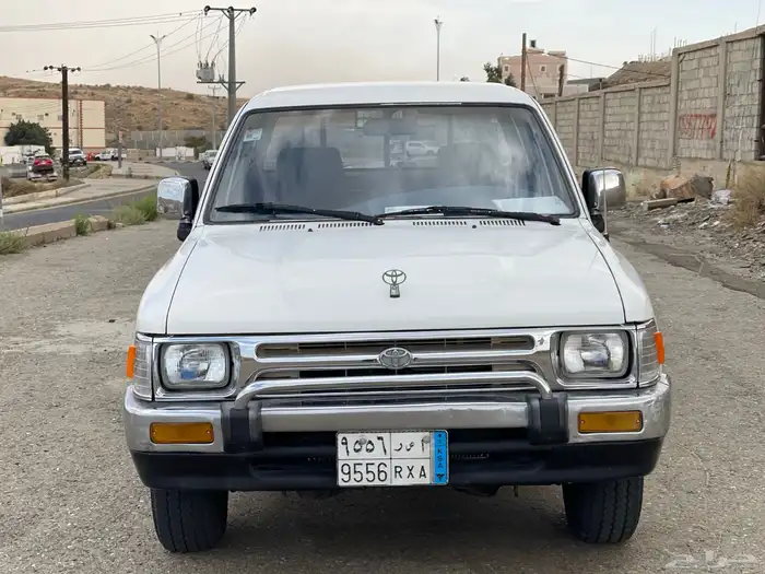 هايلوكس GL موديل 1992 قمة في النظافة. 1