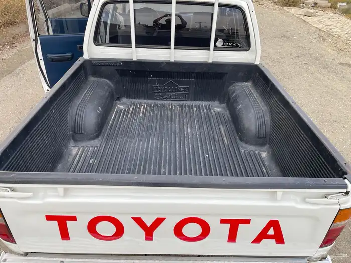 هايلوكس GL موديل 1992 قمة في النظافة. 19