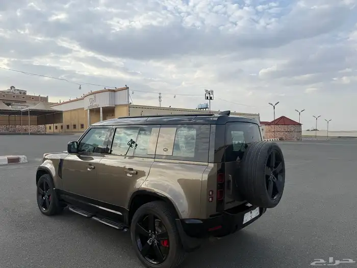 لاند روفر ديفندر 2020 فل كامل وعلا ضمان الناغي 110 HSE V6 12