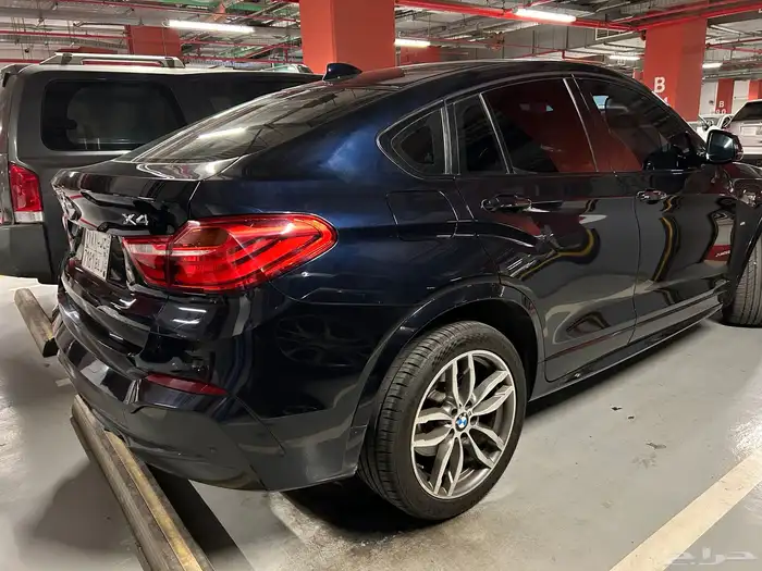 مخزن BMW X4 2016 6 cylinder 2