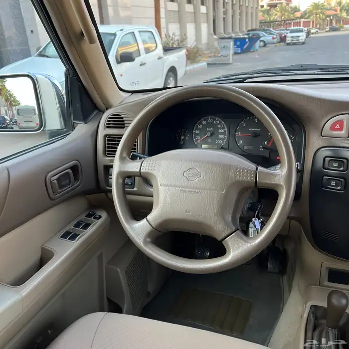 نيسان باترول سفاري 2000 مخزن مالك واحد شخصي لون ((عشبي)) . 36