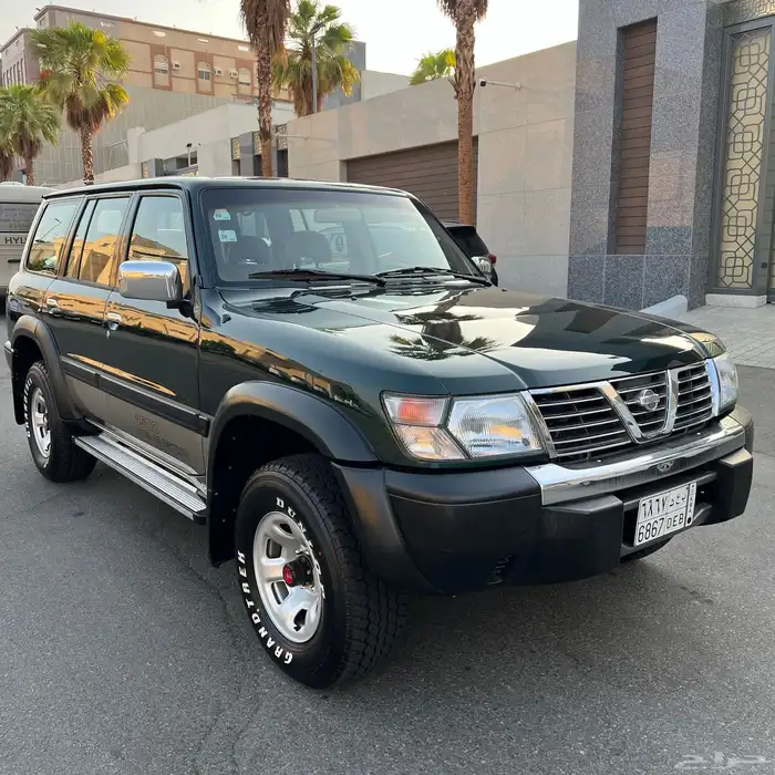 نيسان باترول سفاري 2000 مخزن مالك واحد شخصي لون ((عشبي)) . 23