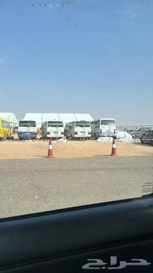 لليجار جي سي بي عرجاء Backholder 5