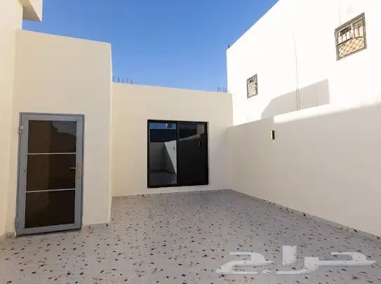 للبيع فيلا مستقلة دورين وملحق 9