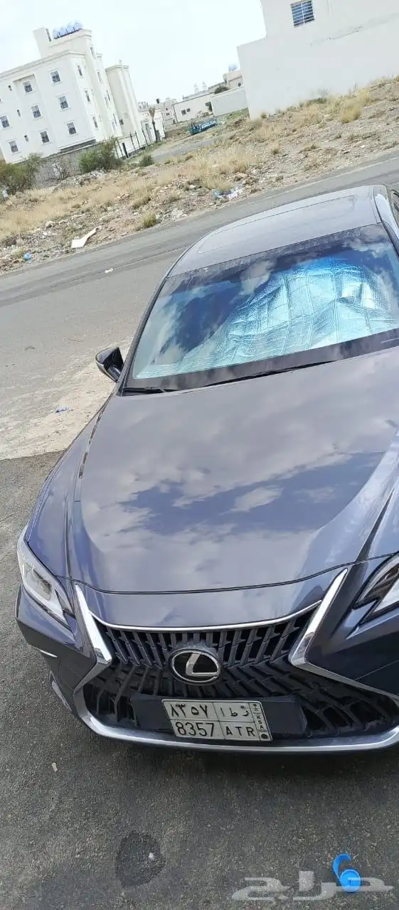 لكزس 2023 ES 300H نص فل للبيع 2
