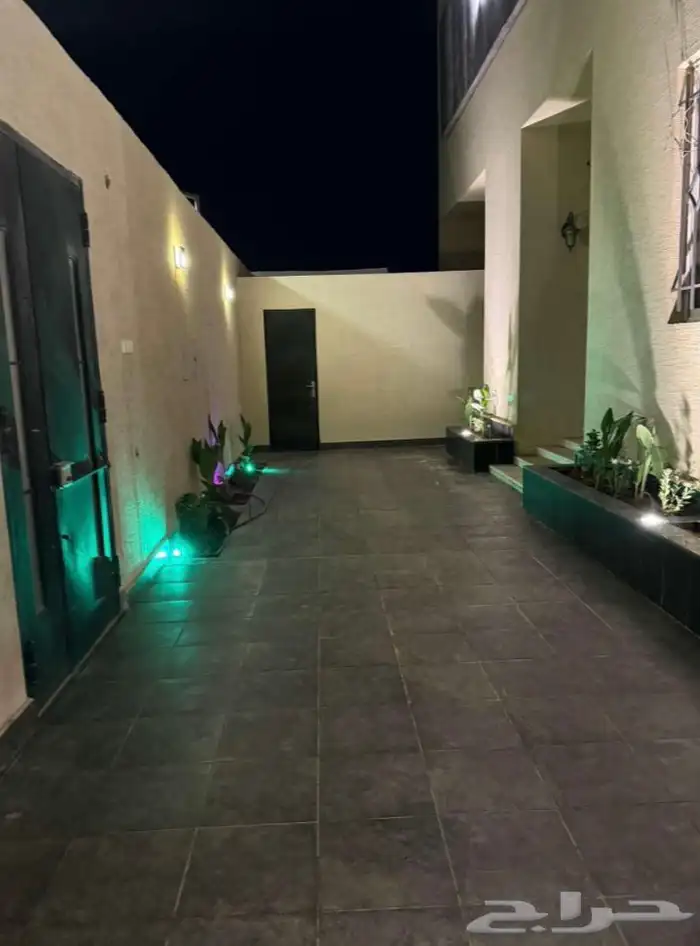 فيلا في حي النرجس مع شقة و إستراحه فاخرة 4