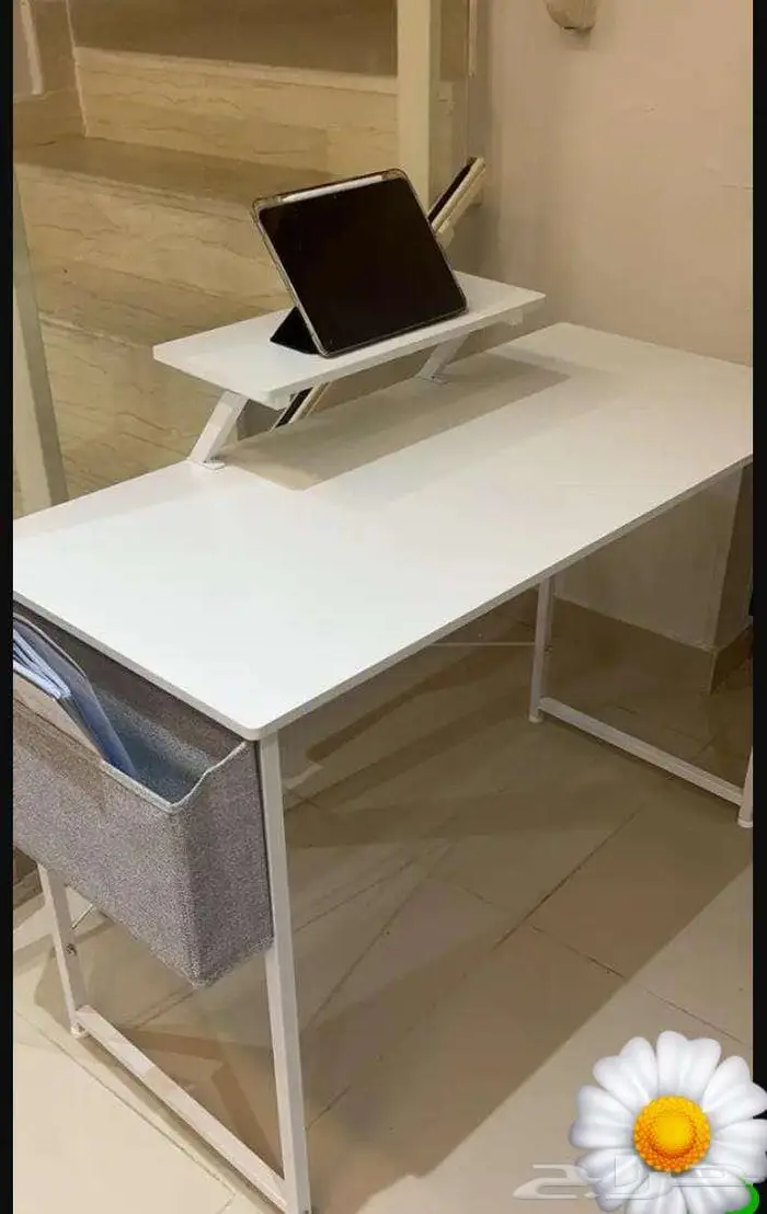 مكتب عصري مع جيوب تخزين نوع الخشب عالي الجودة 2