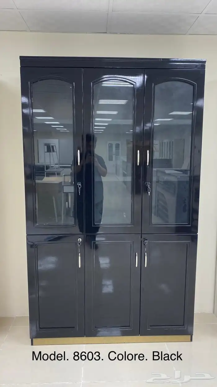 دولاب تخزين مكتبي خشبي بأبواب زجاجية وقفل 43