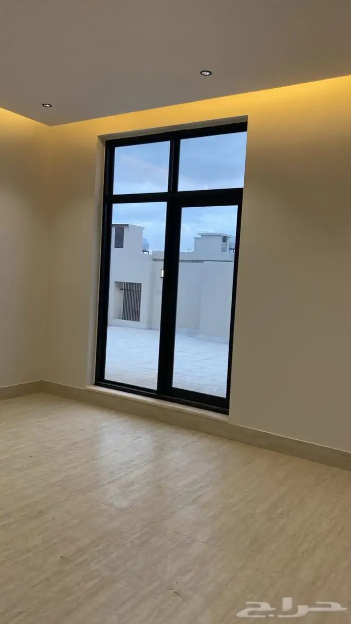 فيلا مودرن على شارعين للبيع - بالقرب من الجامع 5