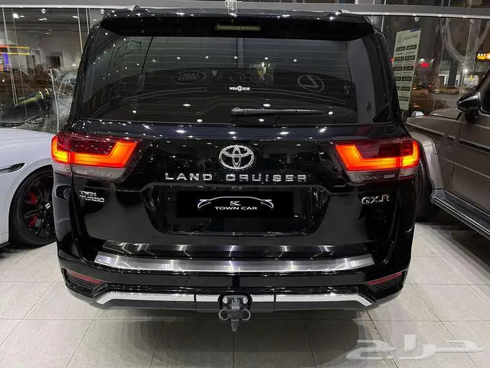 تويوتا - لاندكروزر جي اكس ار - 2024 GXR 4 عبداللطيف جميل 3