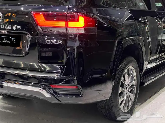 تويوتا - لاندكروزر جي اكس ار - 2024 GXR 4 عبداللطيف جميل 10