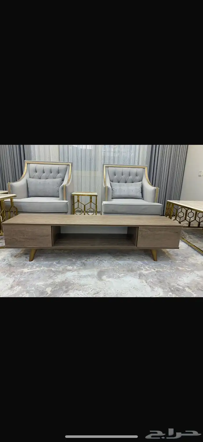 طاولات تلفزيون 2