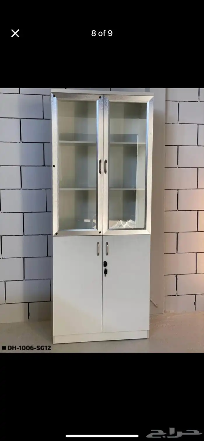 دولاب تخزين مكتبي خشبي بأبواب زجاجية وقفل 24