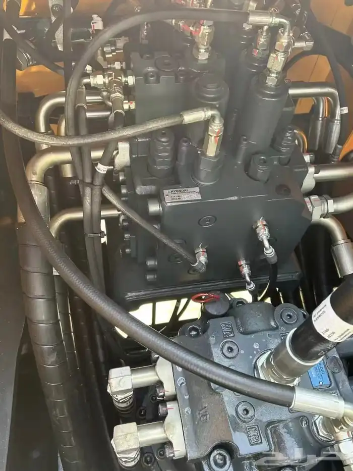 بوكلينات هونداي 2025 - HX220S للبيع 19