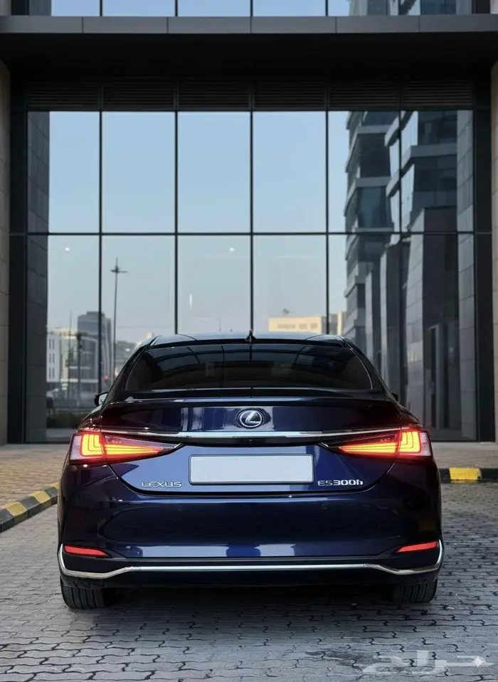 لكزس ES 300H 2021 هايبرد فل كامل LEXUS ES300H 2021 FULL 3