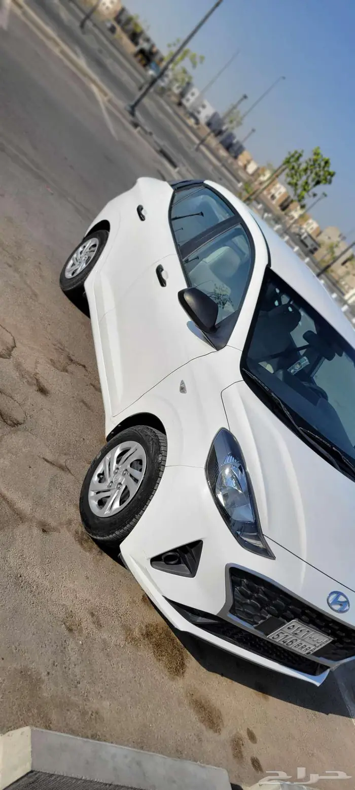 هونداي i10 موديل 2023 باللون الأبيض. 6