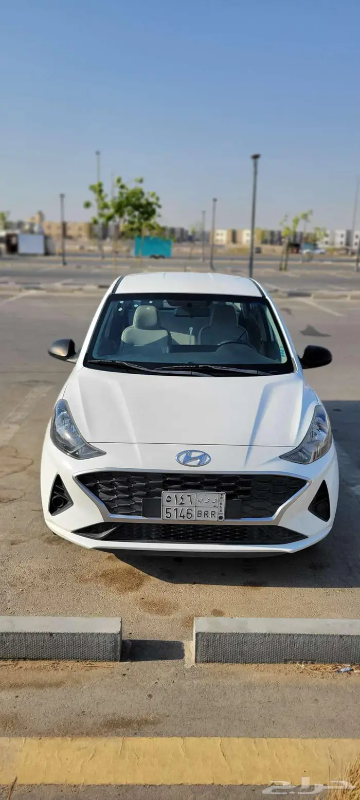 هونداي i10 موديل 2023 باللون الأبيض. 0