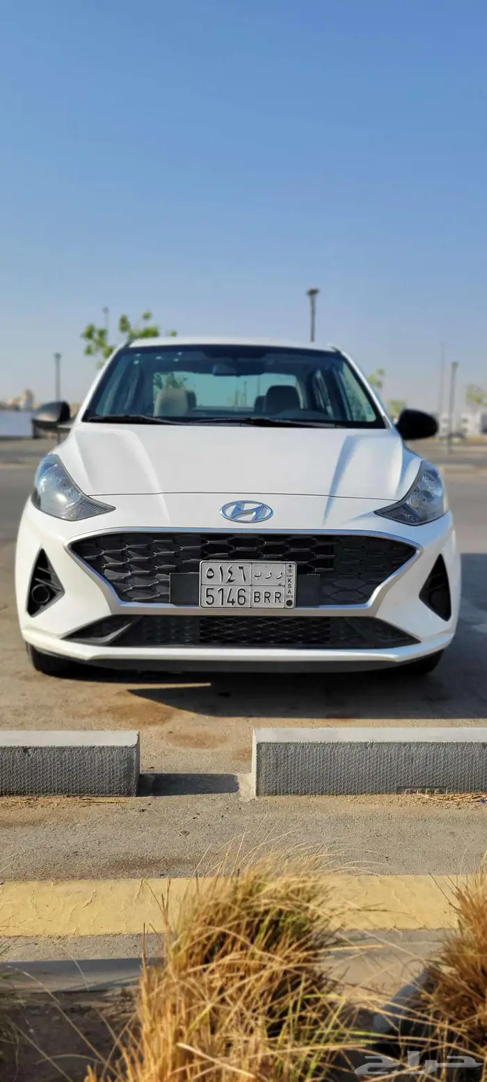 هونداي i10 موديل 2023 باللون الأبيض. 1
