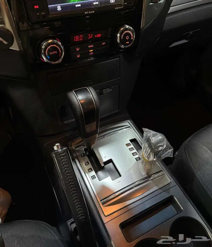 للبيع باجيرو 2020 بابين V6 3.8 سعودي 34