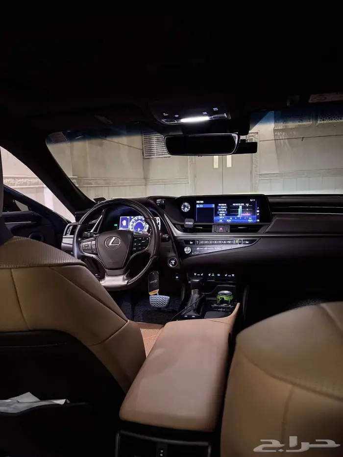 لكزس ES 300H 2021 هايبرد فل كامل LEXUS ES300H 2021 FULL 7