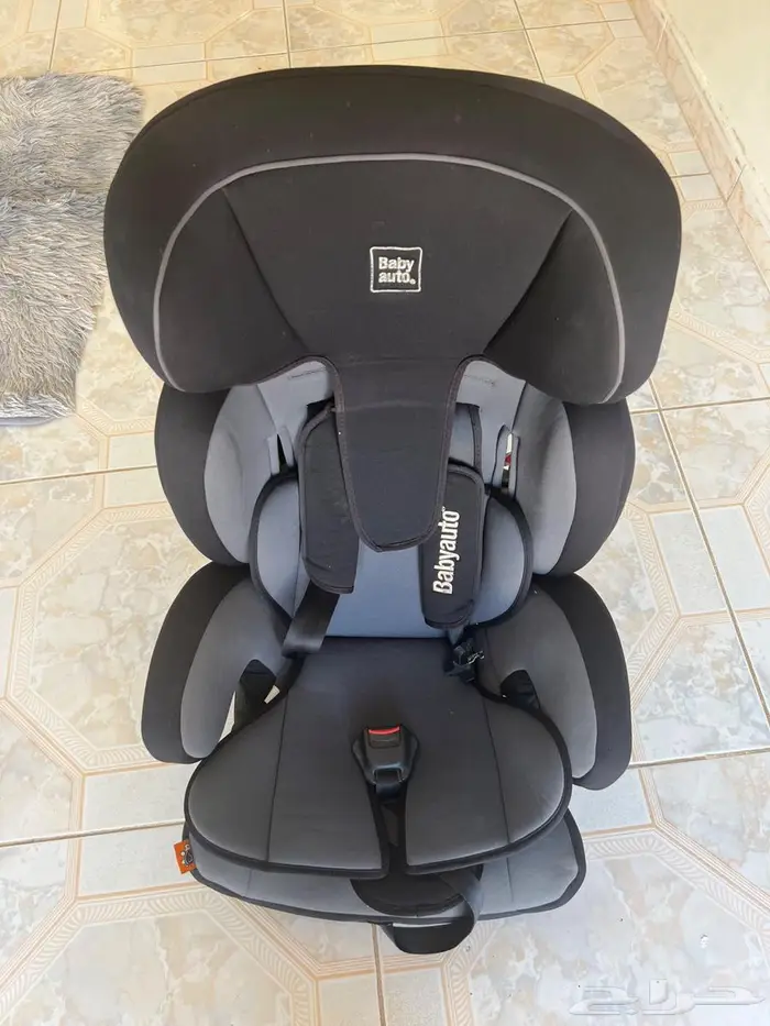 كرسي سيارة للأطفال 0