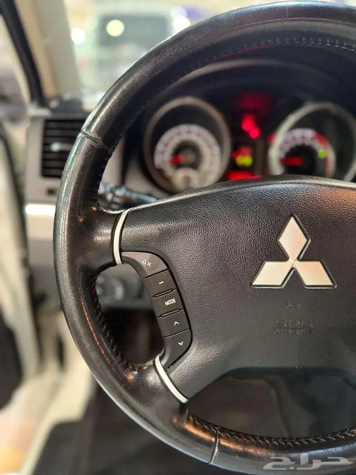 للبيع باجيرو 2020 بابين V6 3.8 سعودي 25