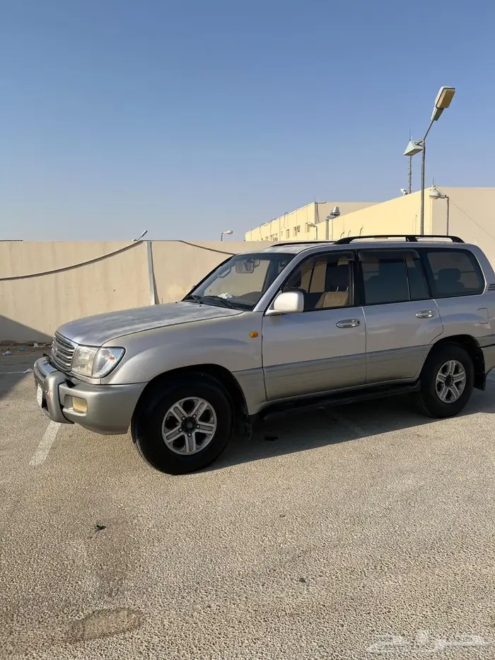 جيب لندكروزر ديزل مكينة 24 بلف مديل 2000 1