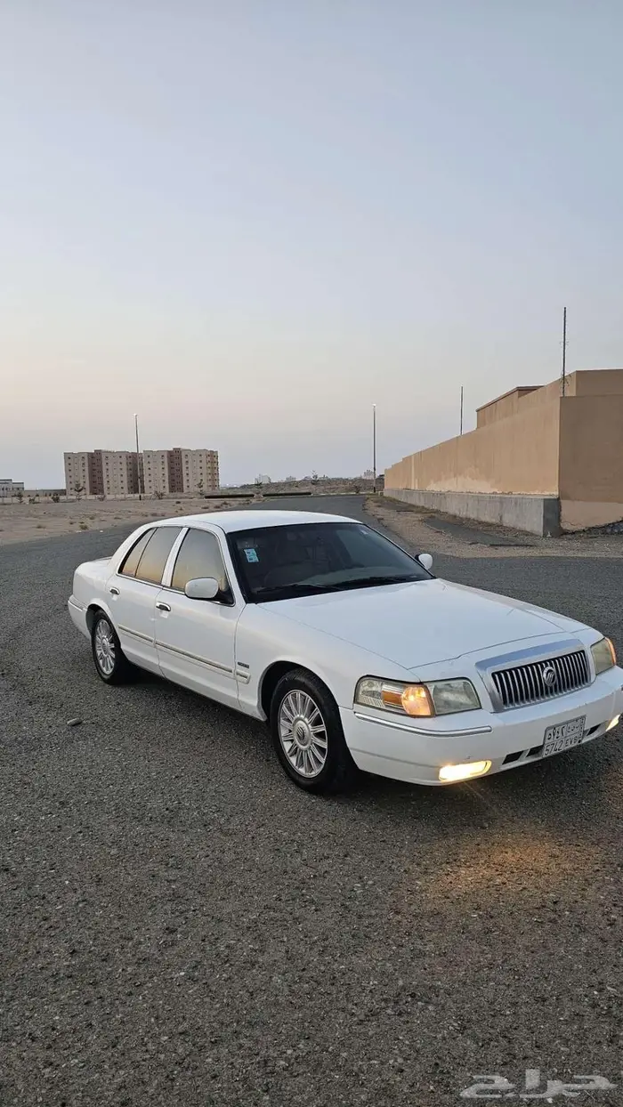 للبيع فورد جراند ماركيز 0