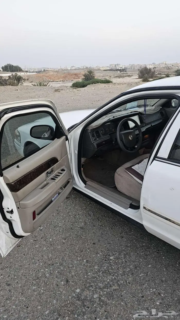 للبيع فورد جراند ماركيز 4