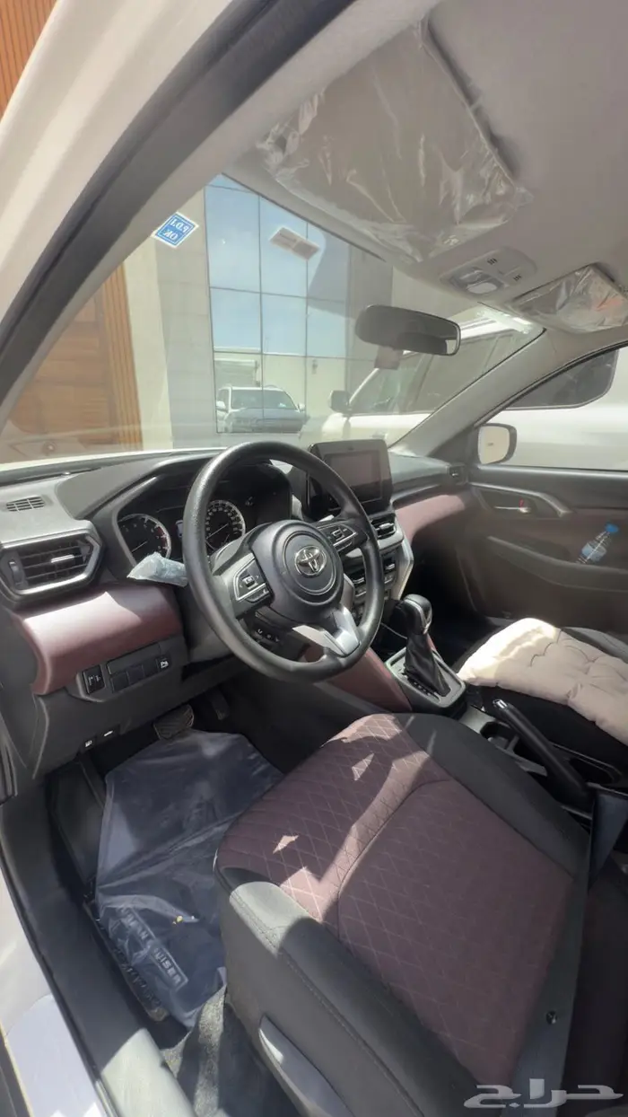 تويوتا اوربان ستاندر 5